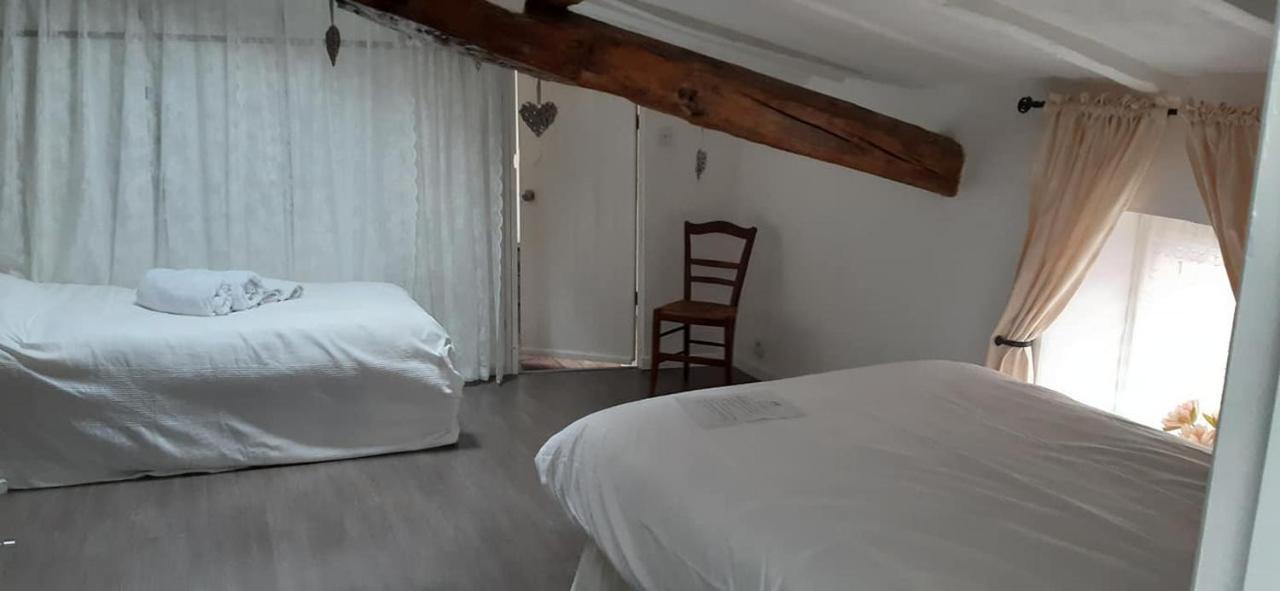 La Cour Bed and Breakfast Villefagnan Esterno foto